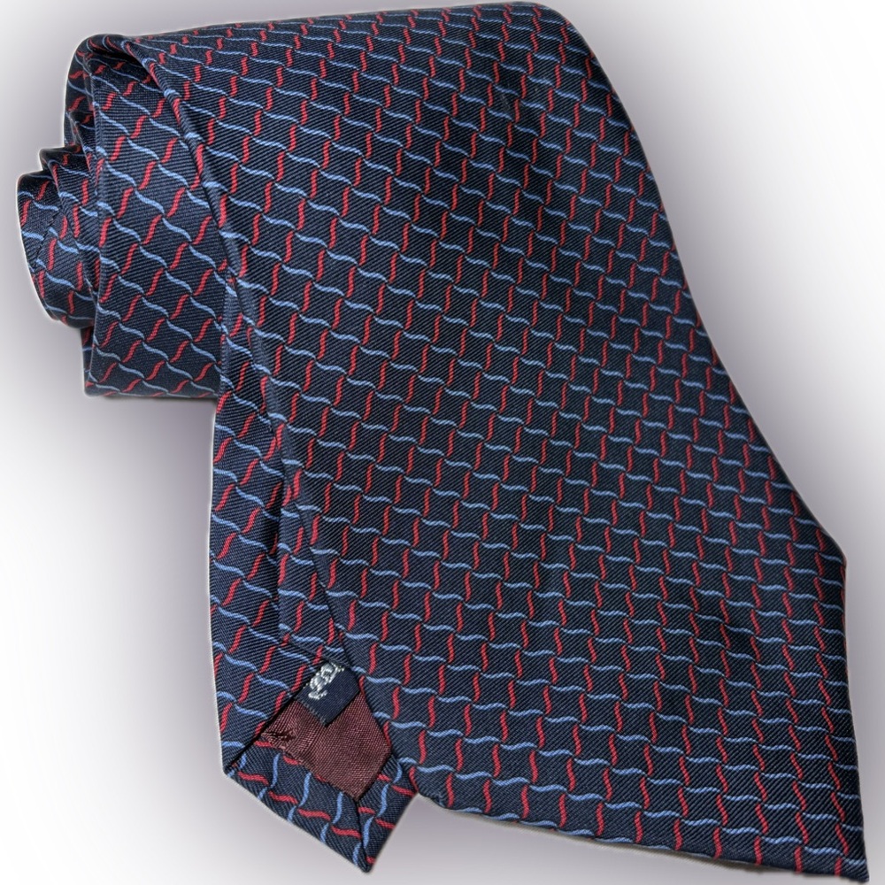 Burberrys of London Men's Navy Red Light Blue Geometric 100% Silk Hand Sewn Tie